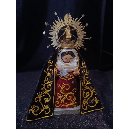 María Stma de la Esperanza en su Soledad